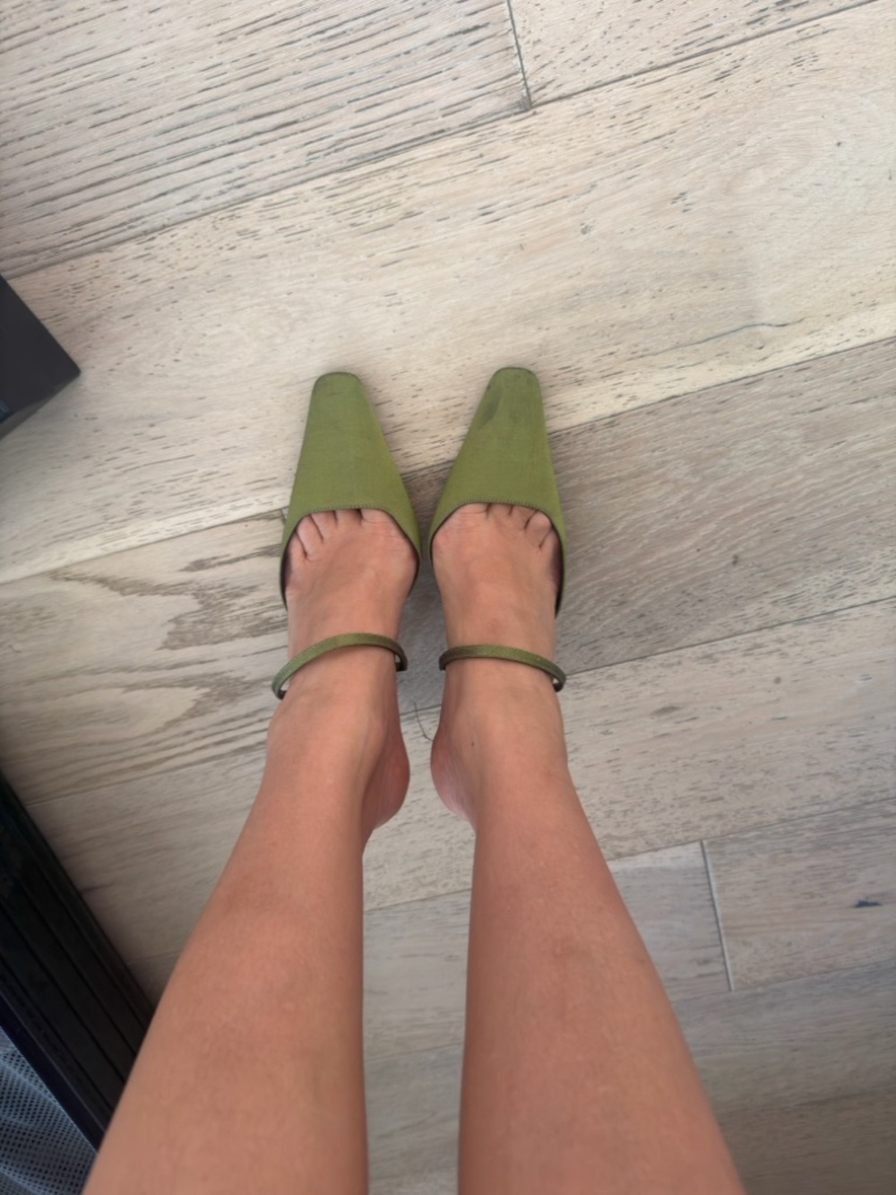 Saint Laurent Olive Green Pointed Slingback Pumps - Picture 4 of 5